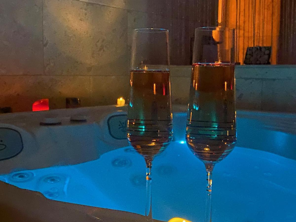 Le Prieure - Suites Romantiques Spa Privatif, Piscine, Jardin, Massages Proche De Toulouse Verfeil  Exterior foto